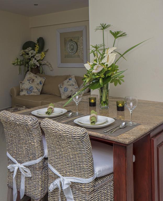 Lantana Barbados Condos Saint James Room photo